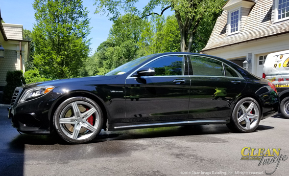 Black Mercedes S550 AMG after full service detailing.